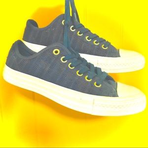 Dark blue, low-top Converse